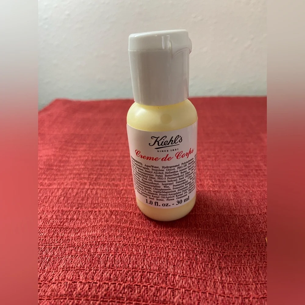 Skincare and Fragrance Mini Set - Picture 5 of 14